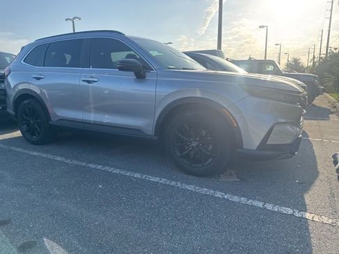 Used 2023 Honda CR-V Sport image 9