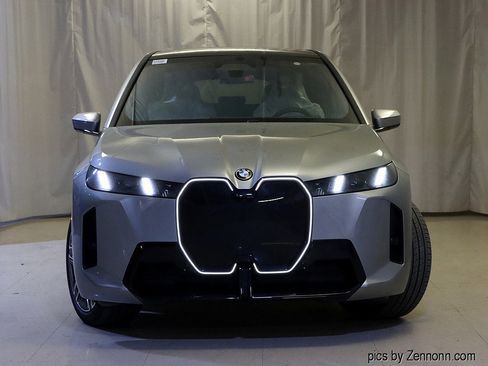 Used 2026 BMW iX xDrive60 image 6