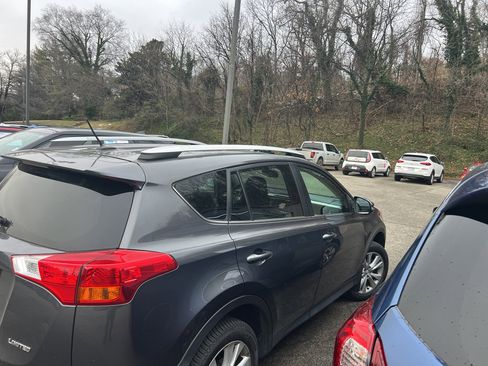 Used 2015 Toyota RAV4 Limited image 13