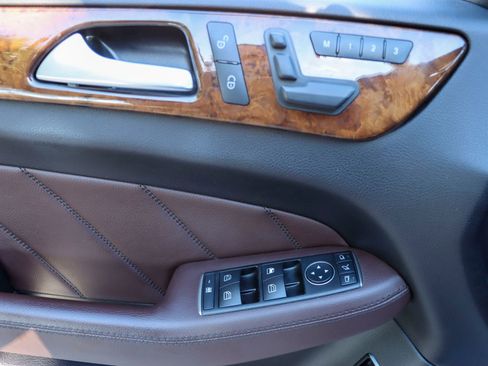 Used 2015 Mercedes-Benz GL 450 4MATIC image 15