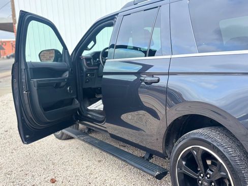 Certified 2022 Ford Expedition Max Limited image 21