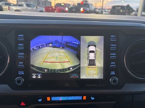 Used 2023 Toyota Tacoma Limited image 14