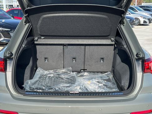 New 2025 Audi Q3 2.0T Premium image 12