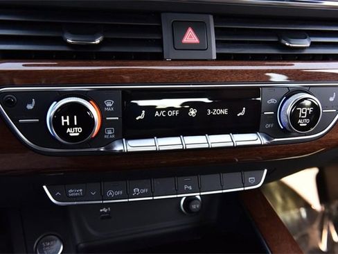 Used 2023 Audi A4 2.0T Premium w/ Convenience Package image 16