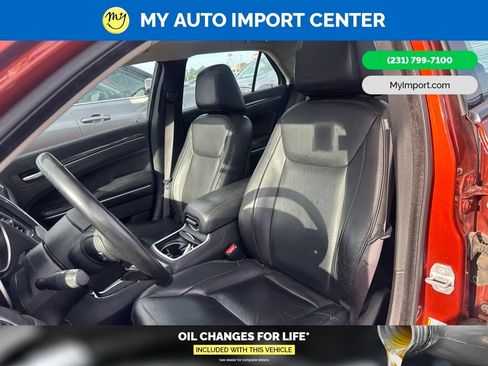 Used 2021 Chrysler 300 Touring L w/ Popular Equipment Group AWD/4WD image 7