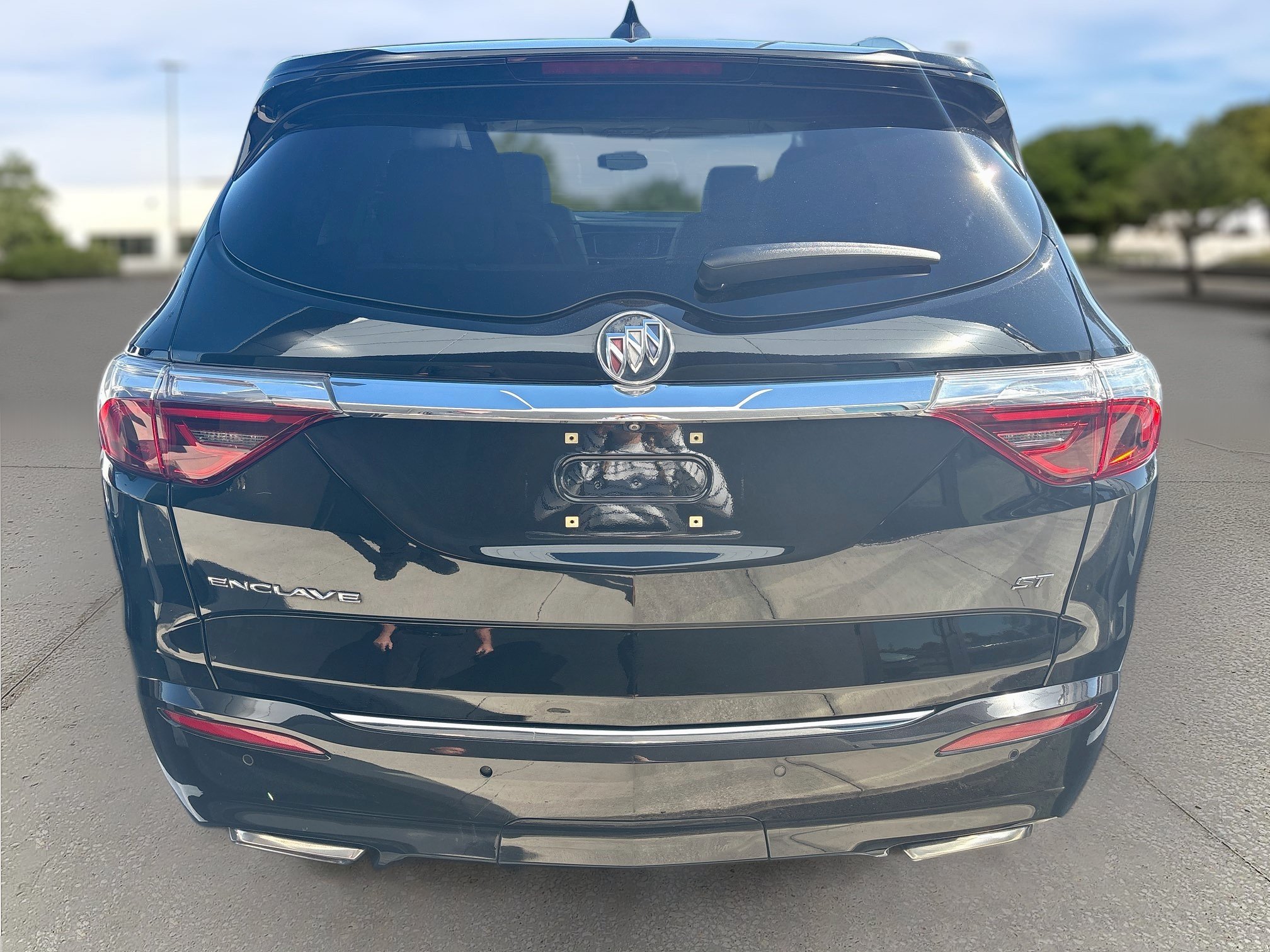 Used 2022 Buick Enclave Essence w/ Experience Buick Package FWD image 8