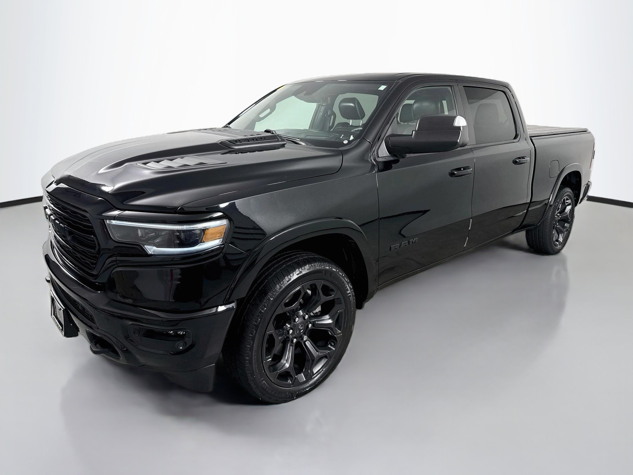 Used 2021 RAM 1500 Limited w/ Night Edition AWD/4WD image 3