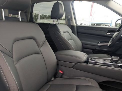 New 2026 Nissan Pathfinder SL image 37