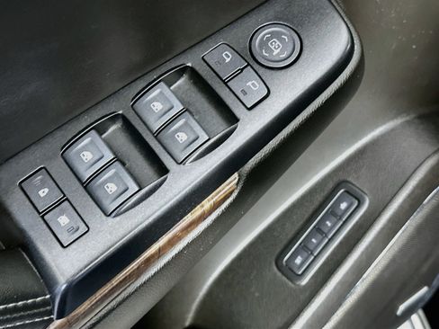 Used 2020 Chevrolet Tahoe LT RWD image 15