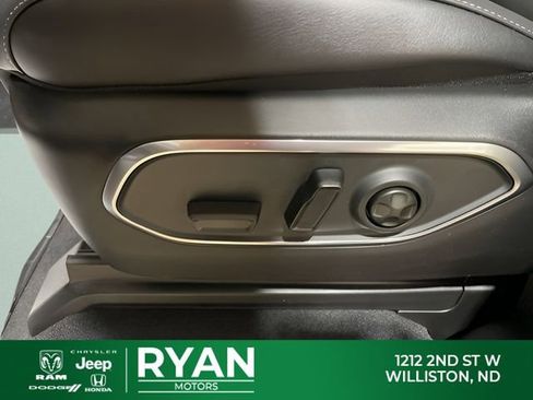 New 2025 Jeep Wagoneer Series II w/ Convenience Group I image 41