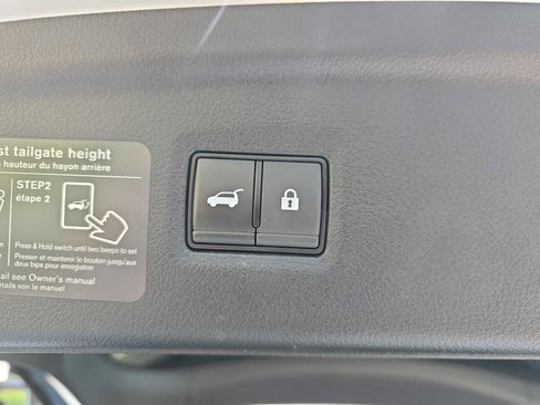 Used 2023 INFINITI QX50 Luxe FWD image 32