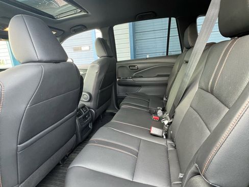 Used 2022 Honda Pilot TrailSport image 12