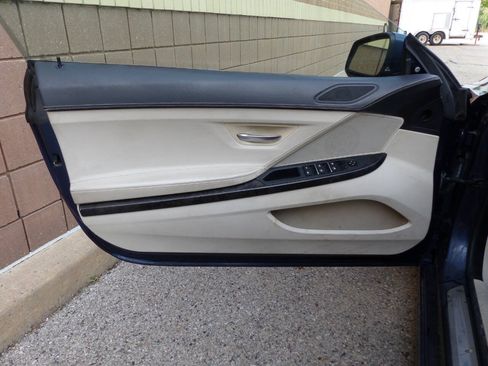 Used 2012 BMW 650i Convertible RWD image 31