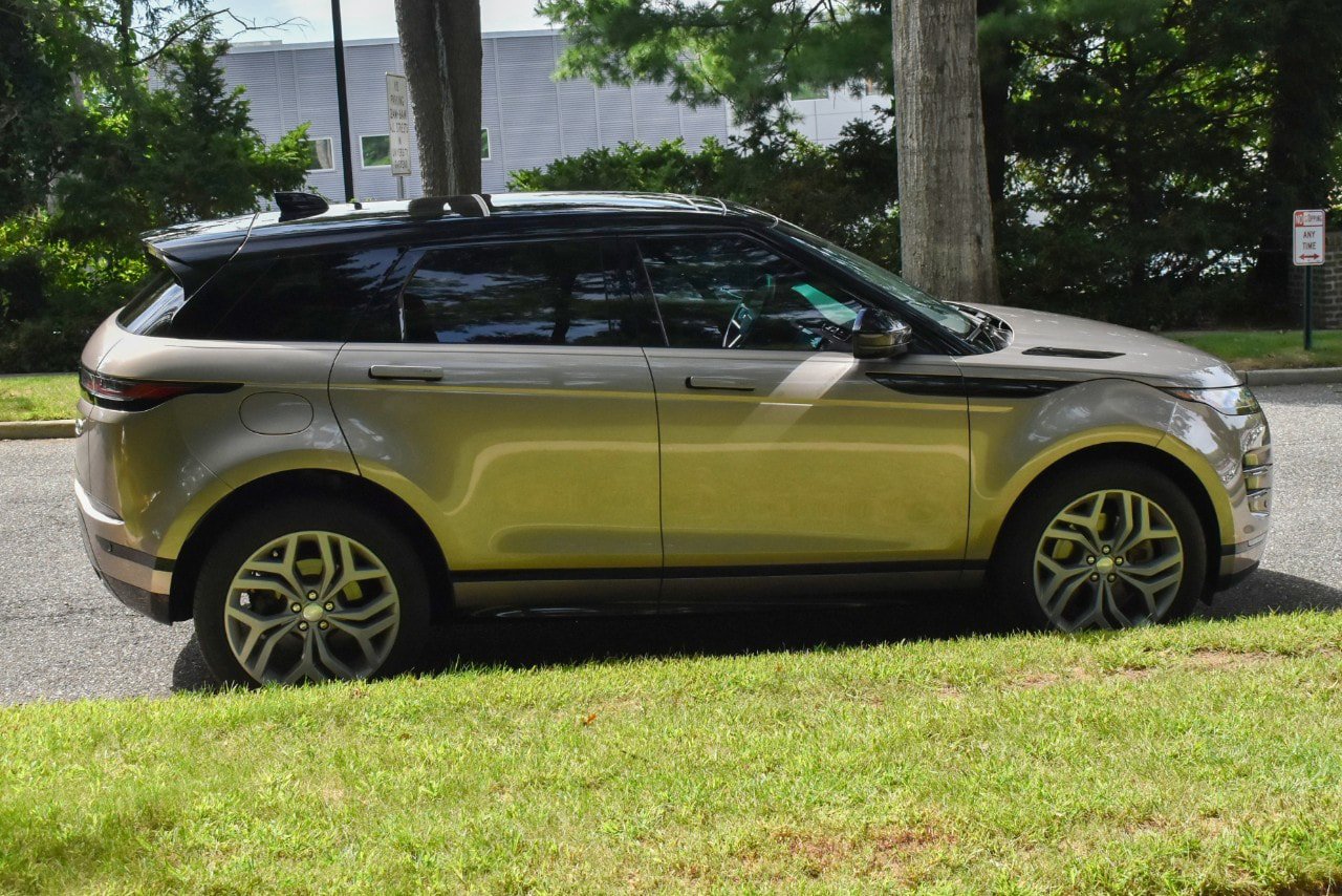 Used 2022 Land Rover Range Rover Evoque R-Dynamic SE AWD/4WD image 9