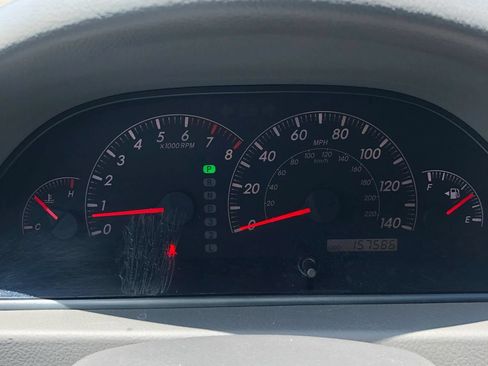 Used 2006 Toyota Camry XLE FWD image 19