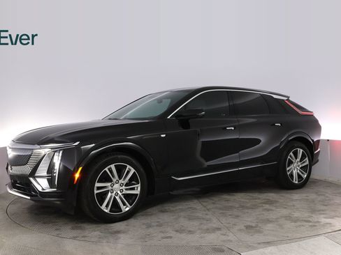 Used 2024 Cadillac Lyriq Tech w/ LPO, Floor Liner Package RWD image 18