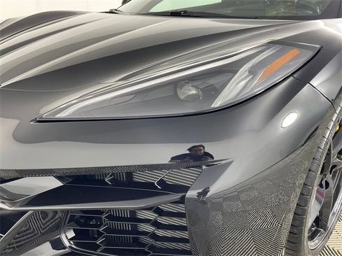 New 2025 Chevrolet Corvette E-Ray w/ ZER Performance Package image 23