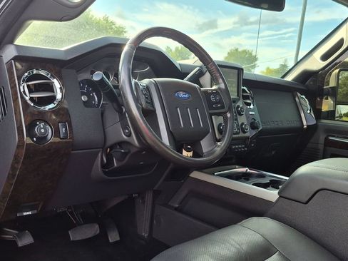 Used 2015 Ford F250 Platinum w/ Snow Plow Prep Package AWD/4WD image 9
