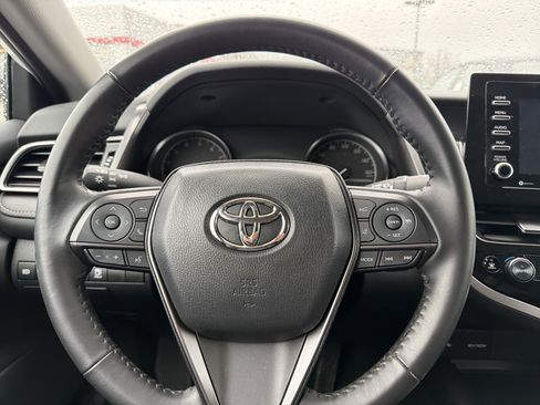 Used 2024 Toyota Camry SE w/ Convenience Package image 14