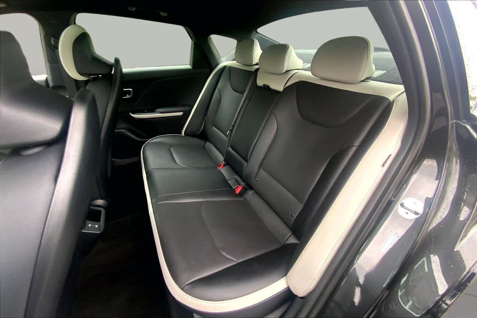 Certified 2025 Kia K4 GT-Line w/ GT-Line Premium Package FWD image 19