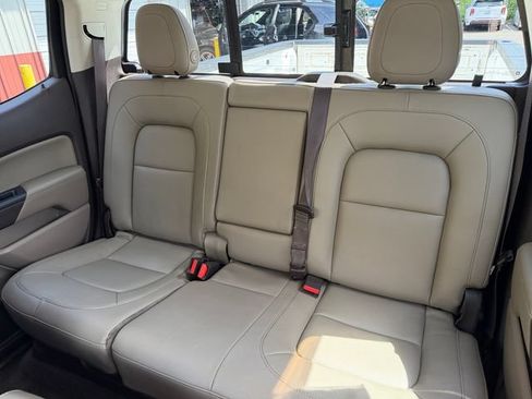Used 2016 GMC Canyon SLT w/ Driver Alert Package AWD/4WD image 13