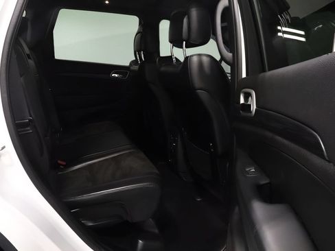 Used 2020 Jeep Grand Cherokee Altitude AWD/4WD image 18