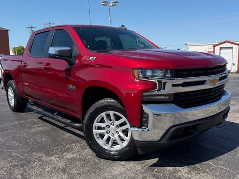 Used 2021 Chevrolet Silverado 1500 LT w/ Z71 Off-Road Package AWD/4WD image 2