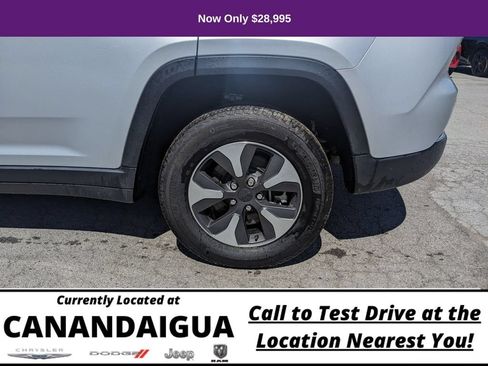 Used 2022 Jeep Grand Cherokee Limited 4xe w/ Luxury Tech Group II AWD/4WD image 14