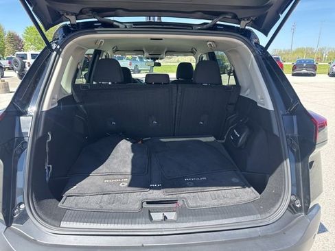 Used 2023 Nissan Rogue S AWD/4WD image 11