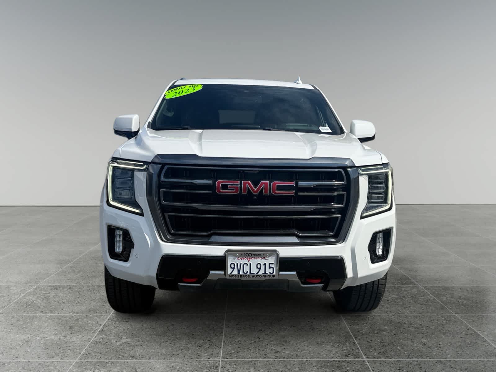 Used 2023 GMC Yukon AT4 w/ Technology Package AWD/4WD image 8