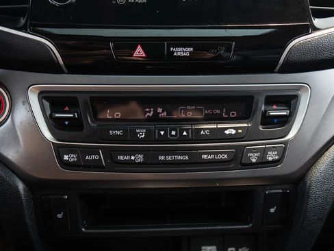 Used 2022 Honda Pilot EX-L image 32