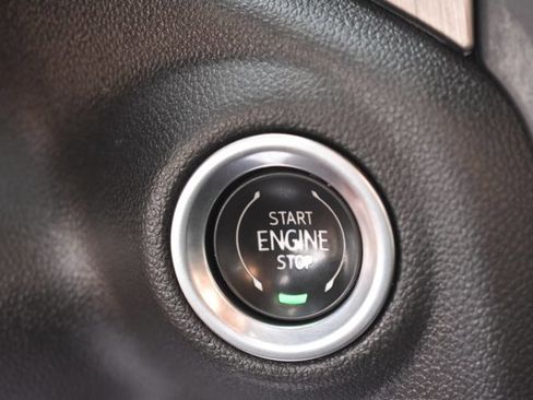 Used 2023 GMC Sierra 3500 Denali w/ Technology Package AWD/4WD image 31