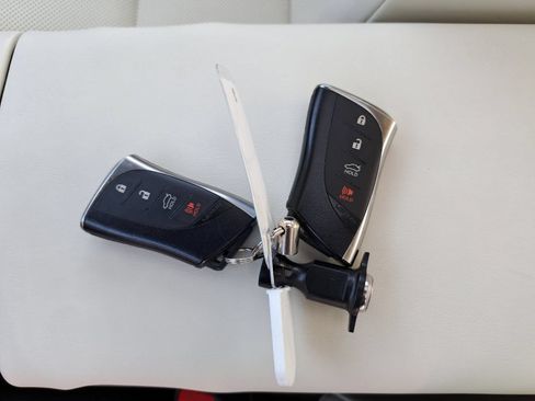 Used 2022 Lexus ES 300h w/ Premium Package FWD image 39