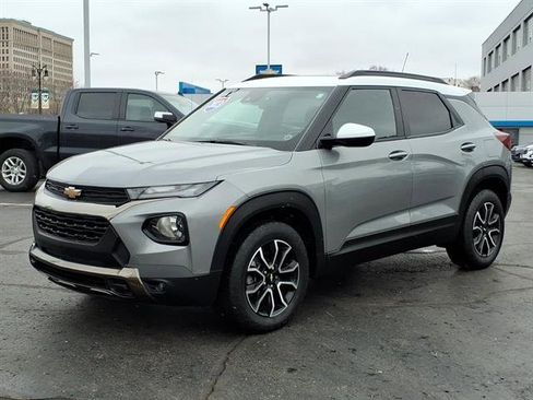 Used 2023 Chevrolet TrailBlazer ACTIV w/ Sun and Liftgate Package image 1