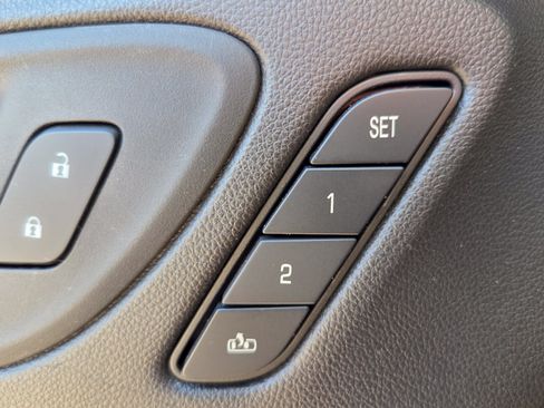 Used 2023 Buick Encore GX Essence w/ Experience Buick Package FWD image 35