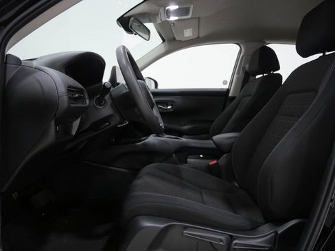 Used 2025 Honda HR-V LX image 12