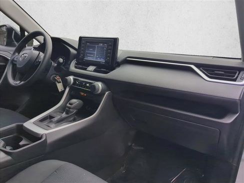 Used 2021 Toyota RAV4 LE image 28