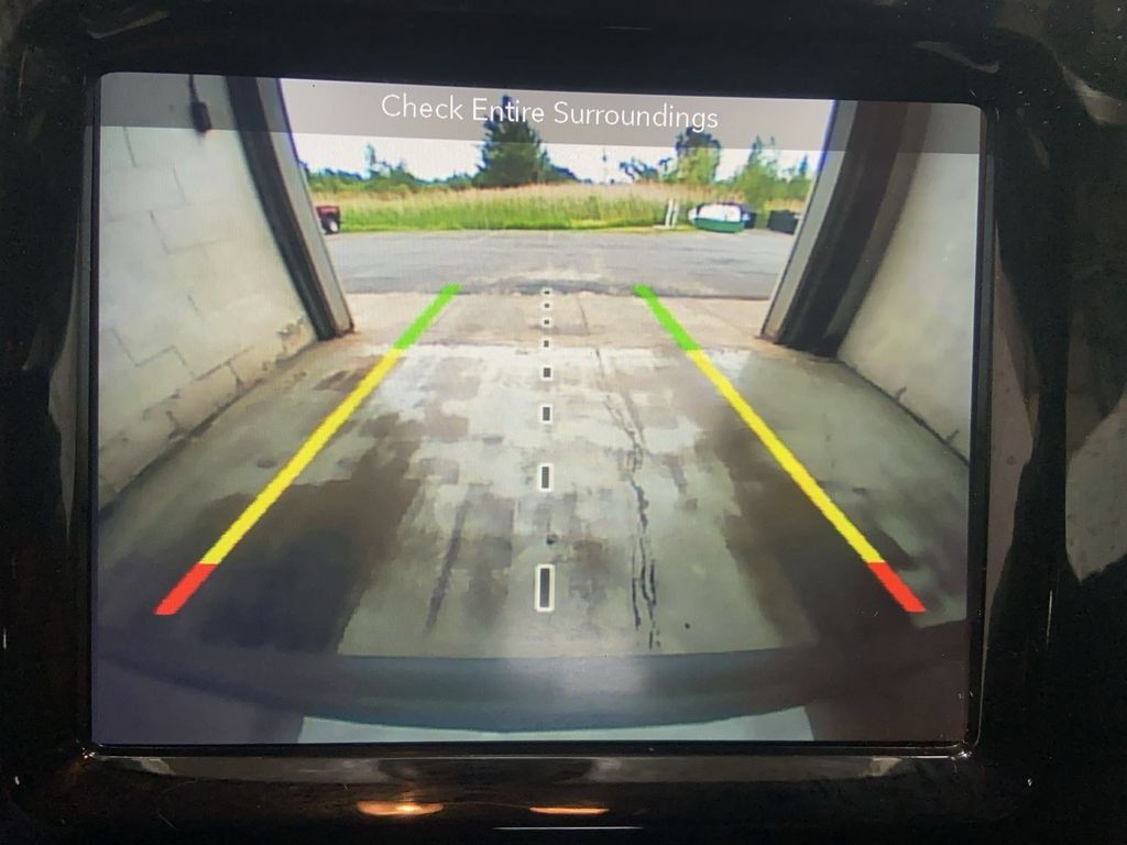 Used 2019 Jeep Cherokee Limited AWD/4WD image 15