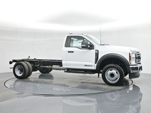 New 2025 Ford F550 2WD Regular Cab Super Duty image 17