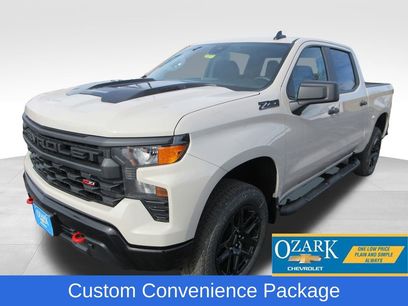 New 2026 Chevrolet Silverado 1500 Custom Trail Boss w/ LPO, Dark Essentials Package