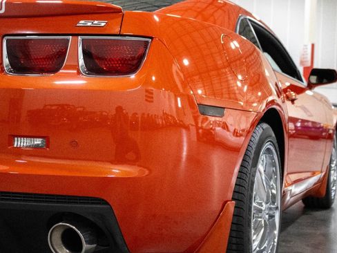 Used 2010 Chevrolet Camaro SS w/ RS Package RWD image 30