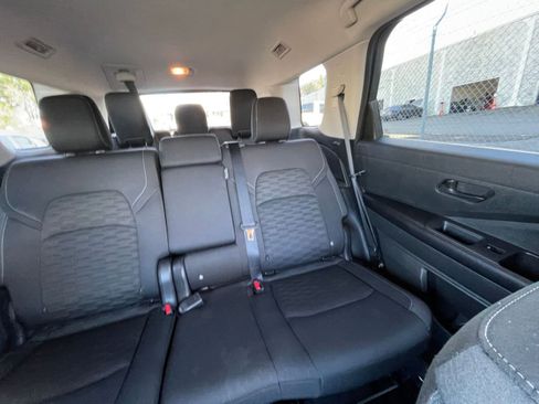 Used 2025 Nissan Pathfinder SV image 38