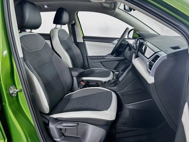 New 2027 Volkswagen Taos SE AWD/4WD image 28