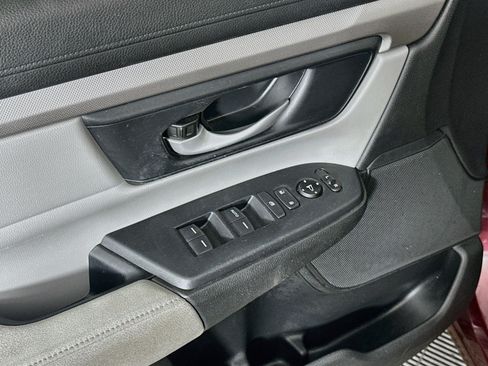 Used 2019 Honda CR-V LX image 15
