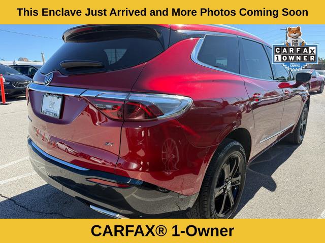 Used 2023 Buick Enclave Essence w/ Sport Touring Edition FWD image 2