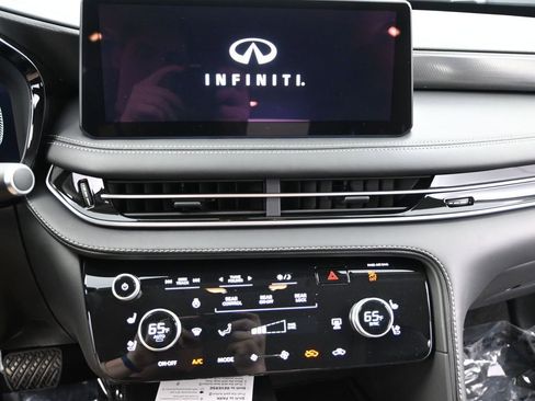 Used 2025 INFINITI QX60 Luxe w/ Vision Package AWD/4WD image 17