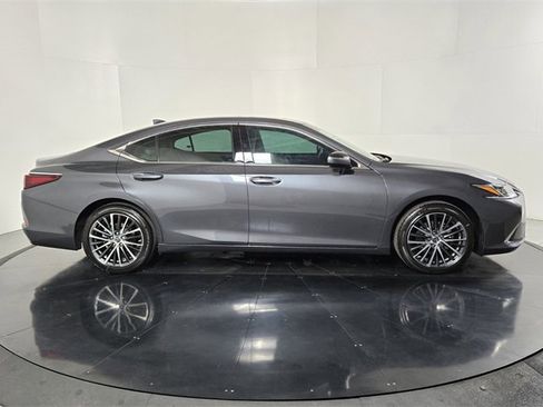 New 2025 Lexus ES 350 w/ Premium Package image 5