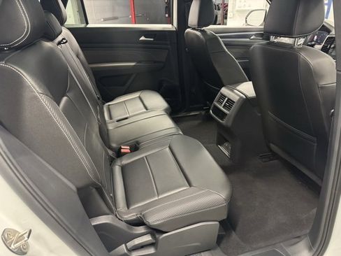 Used 2021 Volkswagen Atlas Cross Sport SEL R-Line image 18