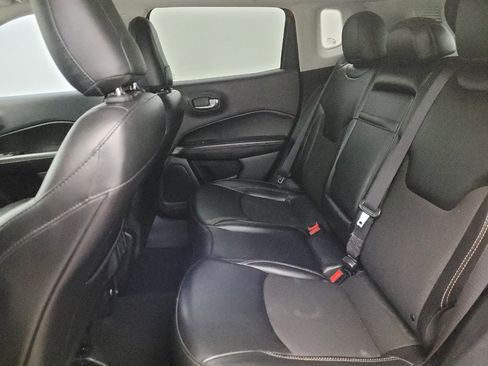 Used 2020 Jeep Compass Latitude FWD image 18