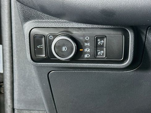 Used 2025 Ford Explorer ST-Line w/ ST-Line Street Pack AWD/4WD image 17